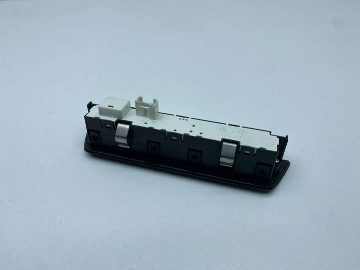BMW 5 F10 F11 (2009 - 2016)  9220040 Другие включатели / ручки/ переключатели