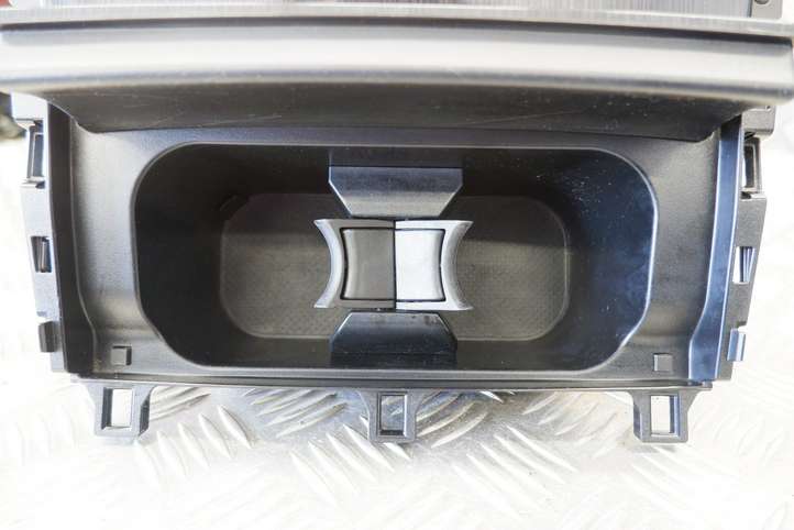 Lexus GS 250 300 350 300h 450h (2015 - 2020)  5890930130 Держатель чашки