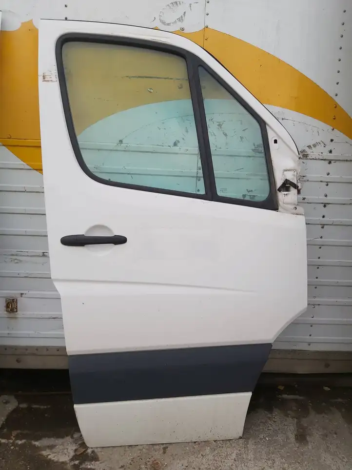 Volkswagen Crafter (2006 - 2016) Дверь — фото 1