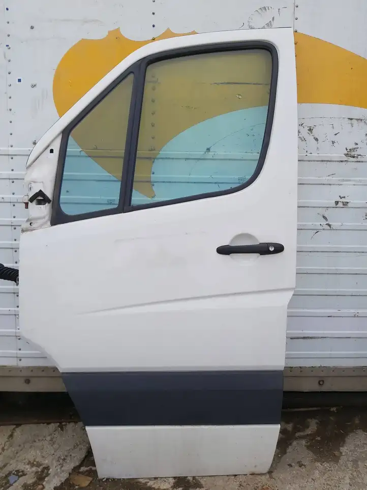 Volkswagen Crafter (2006 - 2016) Дверь — фото 1
