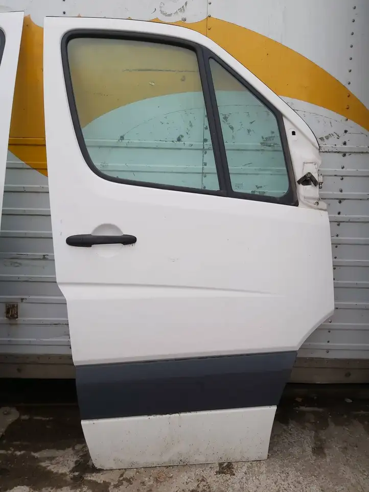 Volkswagen Crafter (2006 - 2016) Дверь — фото 1