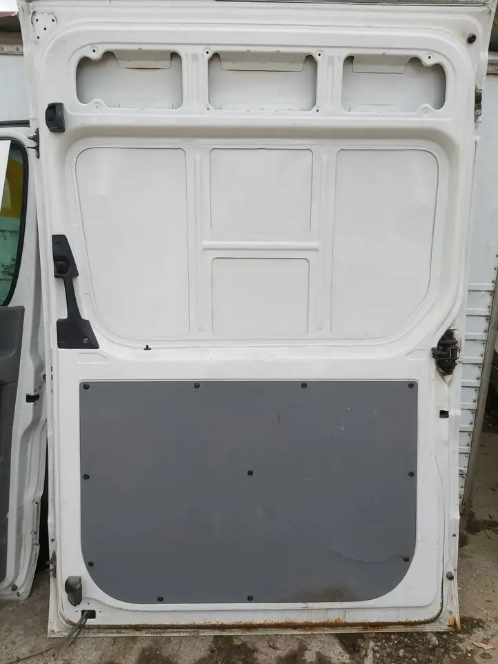 Volkswagen Crafter (2006 - 2016) Боковая раздвижная дверь — фото 4