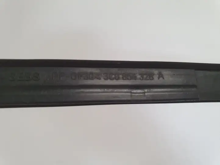 Volkswagen PASSAT B6 (2005 - 2010) 3C0854328A Накладка стоек лобового стекла — фото 2