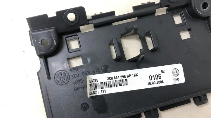 Volkswagen PASSAT B6 (2005 - 2010) 3C0863615 Другая деталь консоли (туннеля) — фото 3