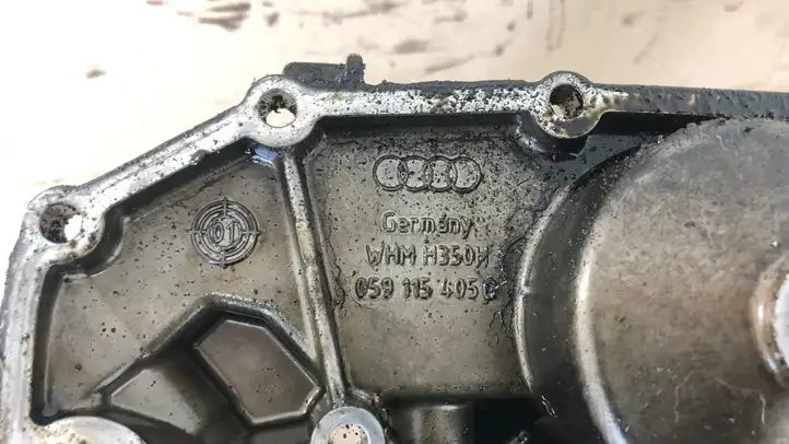 Audi A6 S6 C5 4B (2001 - 2004) 059115405 Кронштейн масляного фильтра — фото 2