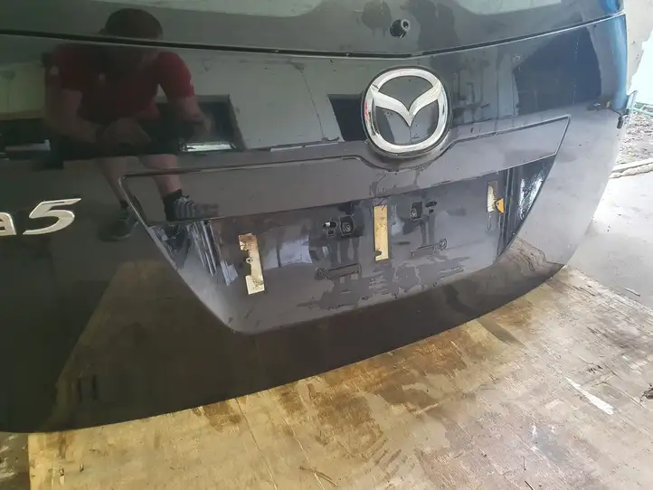 Mazda 5 (2005 - 2010) Крышка багажника — фото 9