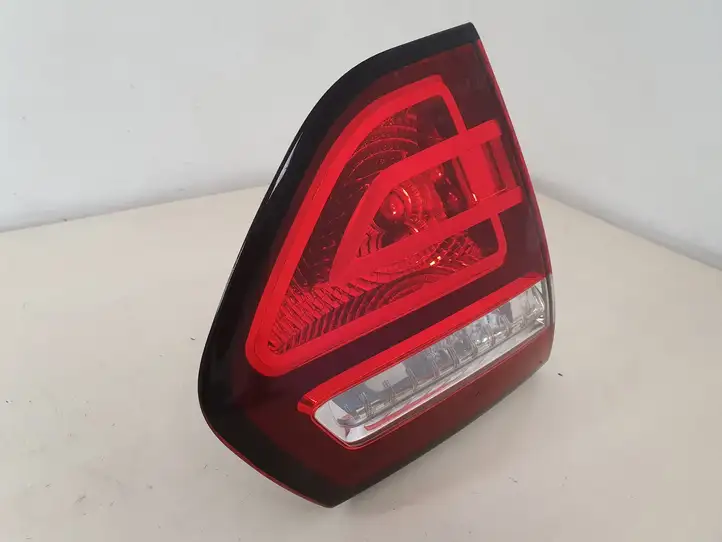 Citroen C4 I Picasso (2006 - 2013) 9673165080 Задний фонарь в крышке багажника — фото 3