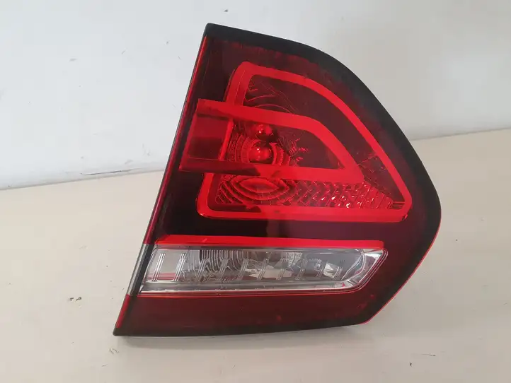 Citroen C4 I Picasso (2006 - 2013) 9673164980 Задний фонарь в крышке багажника — фото 1