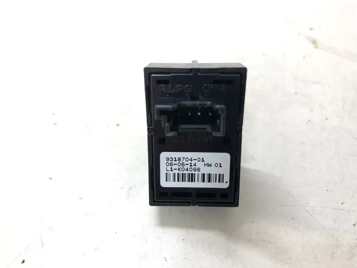 BMW X5 F15 (2013 - 2017) 9318704 Кнопка закрытия крышки багажника — фото 2