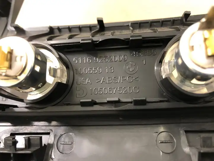 BMW X5 F15 (2013 - 2017) 9252006 Другая деталь консоли (туннеля) — фото 4