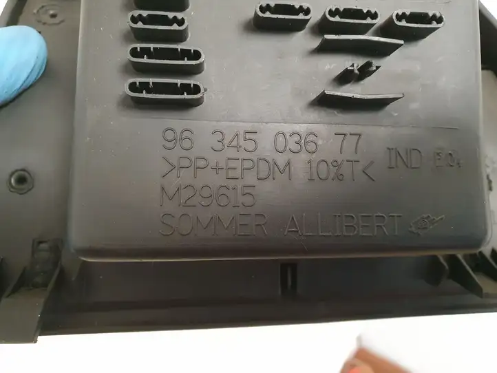 Peugeot 307 CC (2001 - 2005) 9634503677 Нижняя отделка панели приборов — фото 2