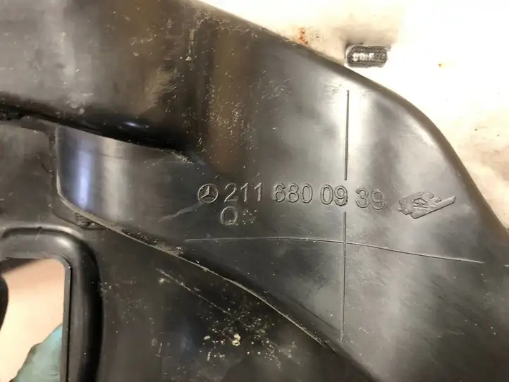 Mercedes-Benz E W211 (2002 - 2009) 2116800939 Нижняя отделка панели приборов — фото 2