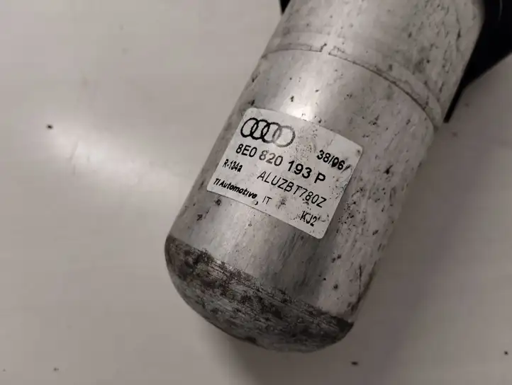 Audi A4 S4 B7 8E 8H (2004 - 2009) 8E0820193P Осушитель кондиционера — фото 3