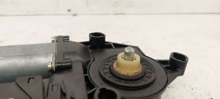 Audi A4 (2000 - 2006)  8E0959802A Механизм подъема окон задней двери