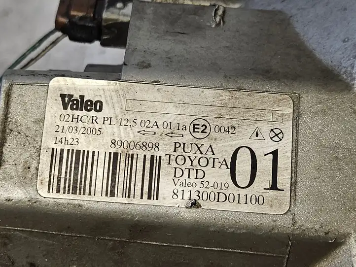 Toyota Yaris (1999 - 2003) 811300D01100 Передняя фара — фото 2