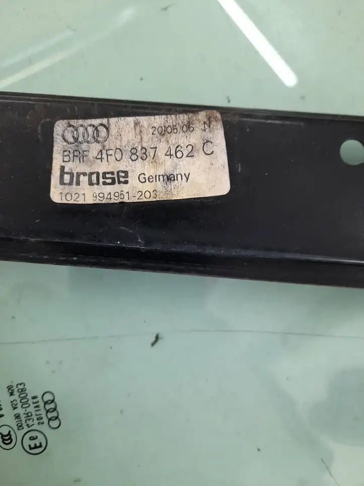 Audi A6 S6 C6 4F (2004 - 2008) 4F0837462C Стеклоподъемник передней двери (без мотора) — фото 3