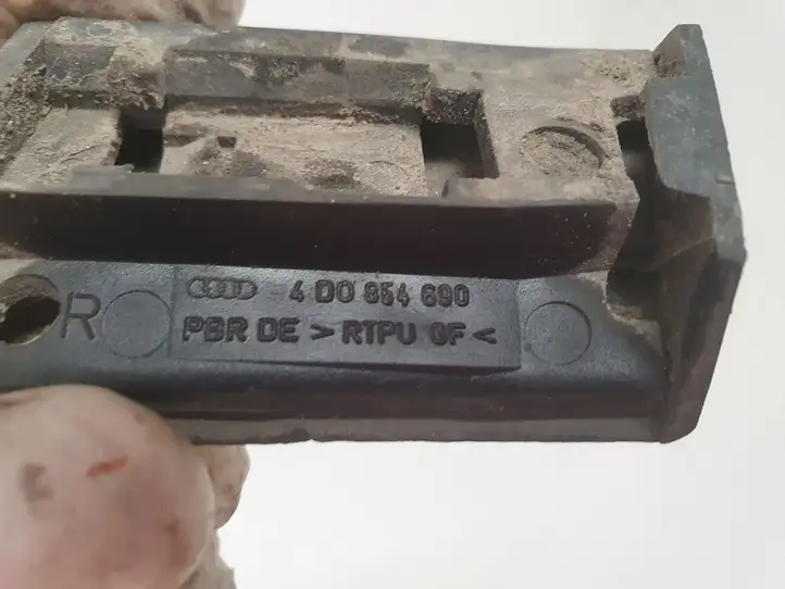 Audi A8 S8 D2 4D (1999 - 2002) 4D0854690 Молдинг крыла — фото 3
