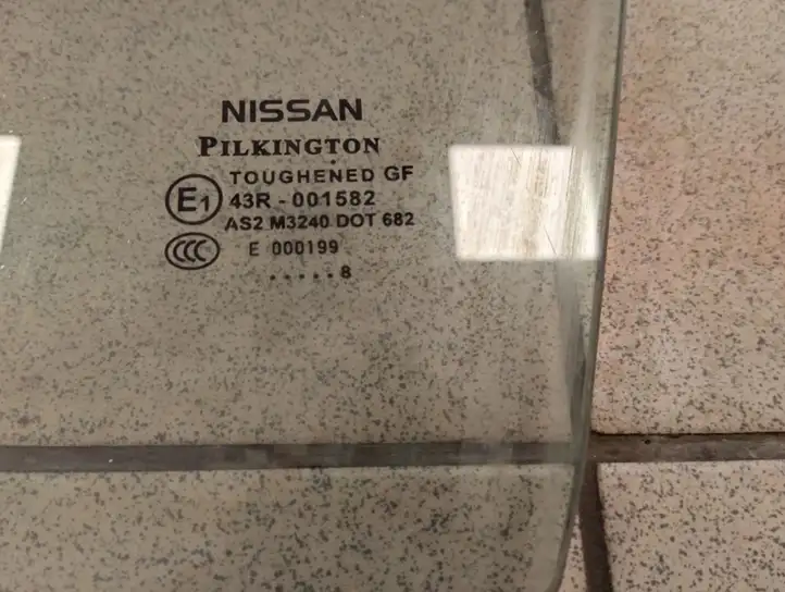 Nissan Qashqai (2006 - 2010) 43R001582 Стекло передней двери — фото 2