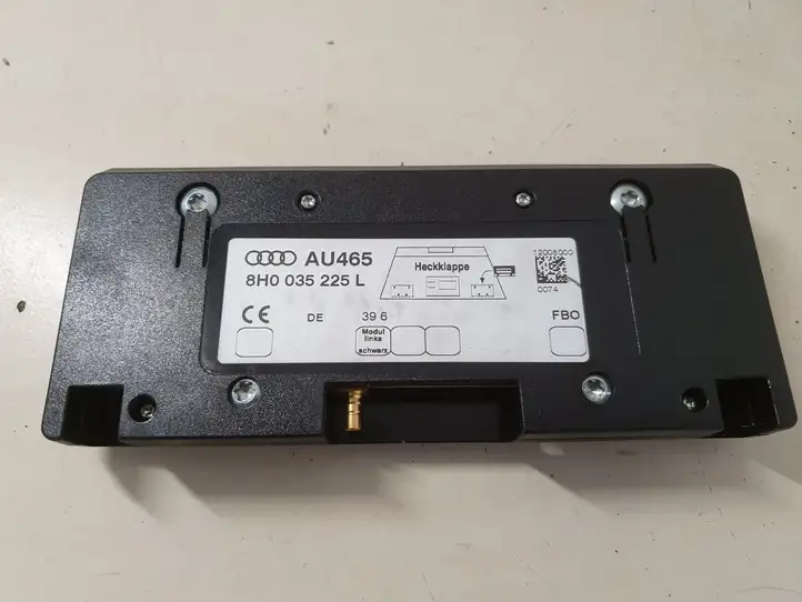 Audi A4 S4 B7 8E 8H (2004 - 2009) 8H0035225L Усилитель антенны — фото 1