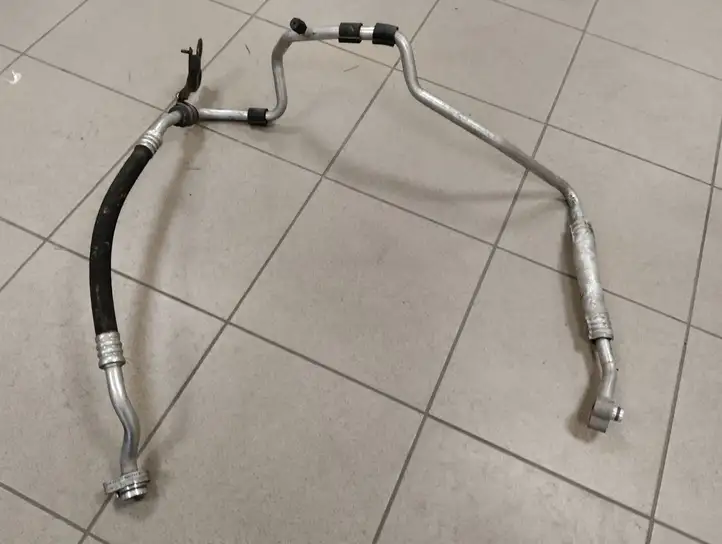 Volkswagen PASSAT B6 (2005 - 2010) 3C0820743BT Трубки и шланги кондиционера — фото 1