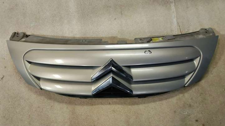 Citroen C3 (2002 - 2009)   Верхняя решётка