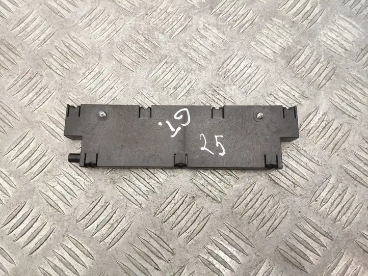 BMW 5 GT F07 (2010 - 2017)  9247136 Усилитель антенны