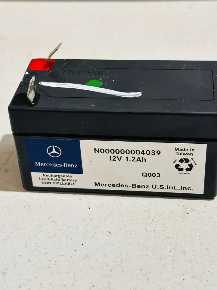 Mercedes-Benz GLE W166/C292 (2015 - 2019) N000000004039 Аккумулятор — фото 2