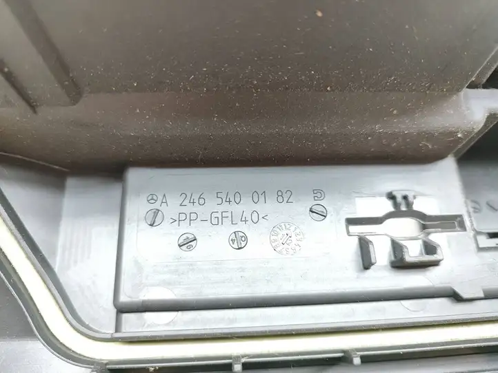 Mercedes-Benz B-class W246 (2011 - 2014) A2465400182 Крышка ящика предохранителей — фото 3