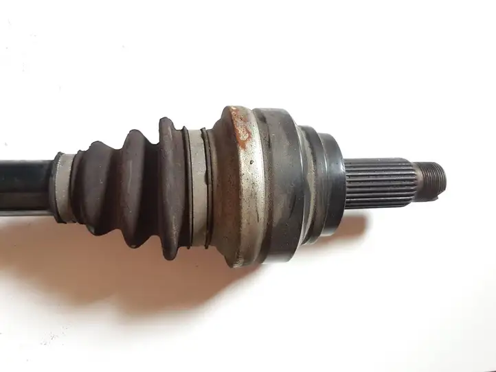 BMW 5 F10 F11 (2009 - 2016)  7581022 Задняя полуось