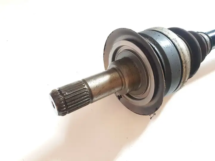 BMW 5 F10 F11 (2009 - 2016)  7581022 Задняя полуось