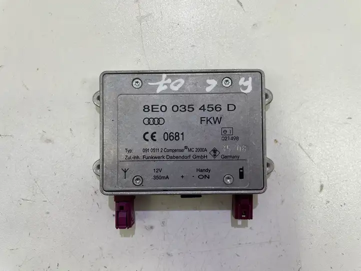 Audi A6 S6 C6 4F (2004 - 2008) 8E0035456D Усилитель антенны — фото 1