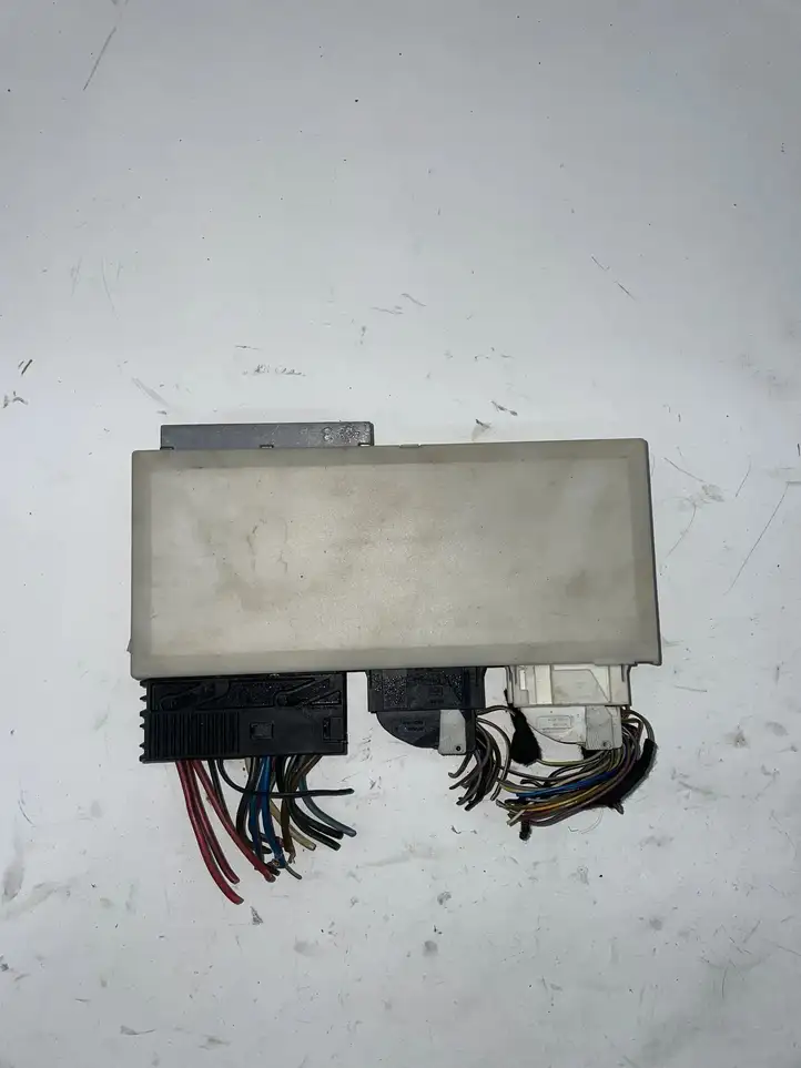 BMW 5 E39 (1996 - 2003) 61351387621 Блок Hi-Fi аудиосистемы — фото 2