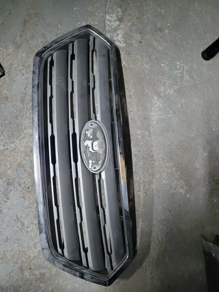 Subaru Outback (BS) (2014 - 2019) 91122AL060 Верхняя решетка радиатора — фото 1