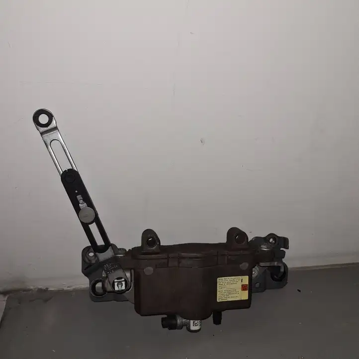 BMW M4 F82 F83 (2014 - 2020) 7186988 Петли капота — фото 1