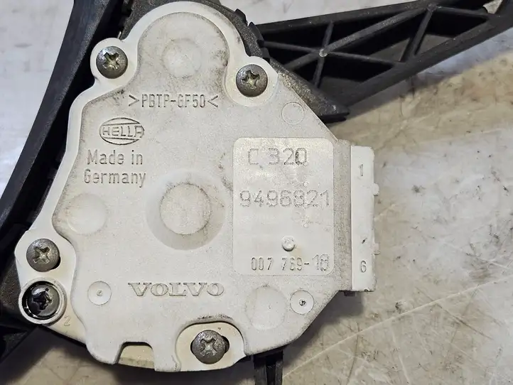 Volvo XC70 (2000 - 2004) 9496821 Педаль акселератора — фото 4