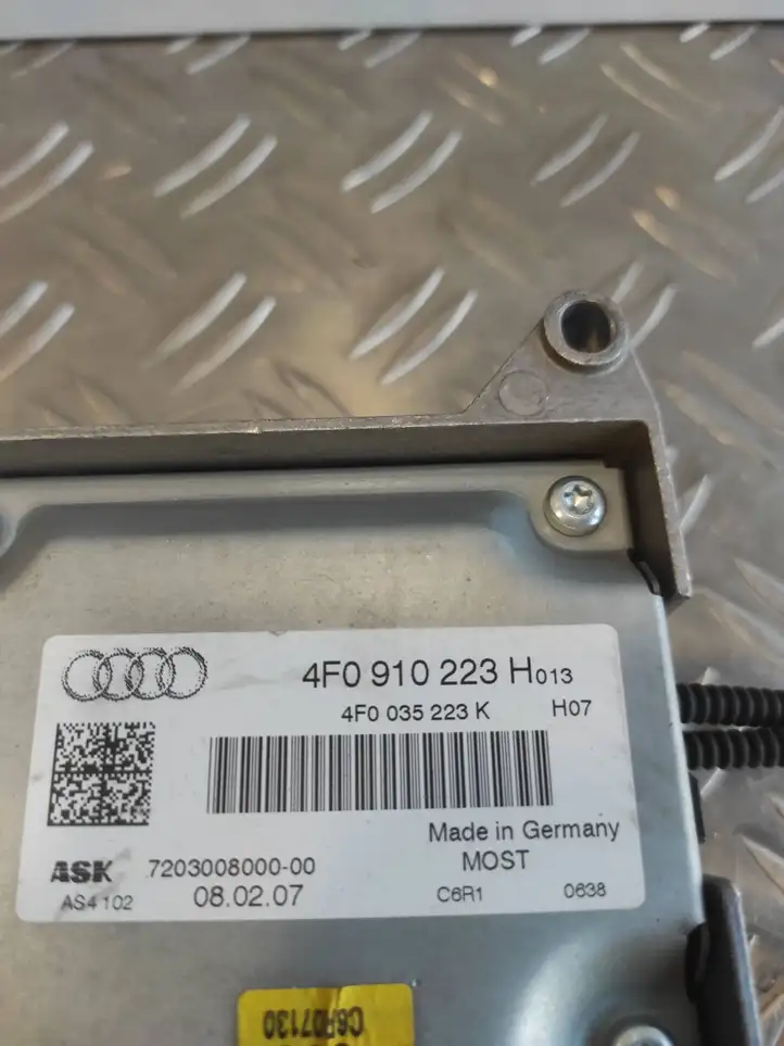 Audi A6 S6 C6 4F (2004 - 2008) 4F0035223K Усилитель звука — фото 3