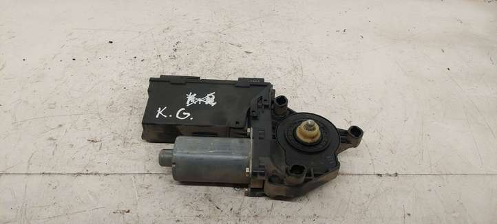 Audi A4 (2000 - 2006)  8E0959801A Механизм подъема окон задней двери