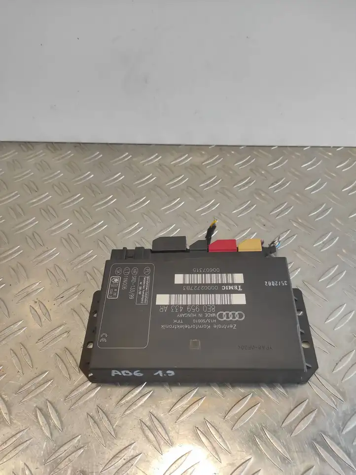 Audi A4 S4 B6 8E 8H (2000 - 2006) 8E0959433AR Модуль комфорта — фото 1
