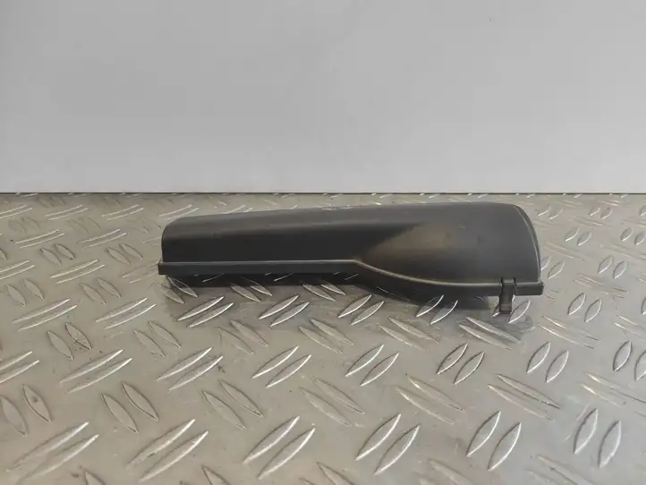 Audi A3/S3 8P (2004 - 2008) 1K0805965E Детали воздухозаборника — фото 3