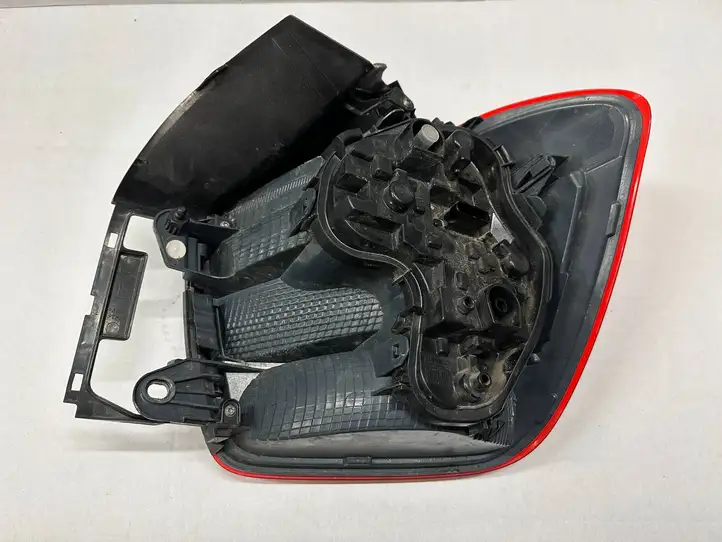 BMW 1 F20 F21 (2011 - 2019) 7270095 Задний фонарь в кузове — фото 4