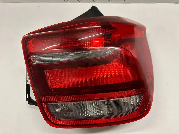 BMW 1 F20 F21 (2011 - 2019) 7270096 Задний фонарь в кузове — фото 1