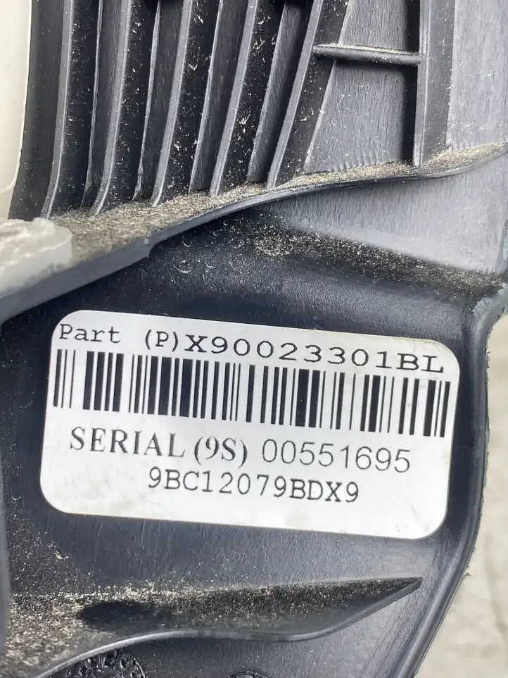 Jeep Grand Cherokee (2010 - 2021) X90023301BL Обшивка рулевой колонки — фото 4