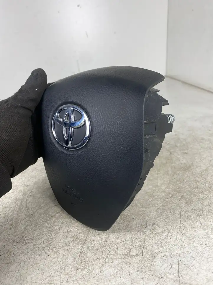 Toyota Auris E180 (2012 - 2018) 4513002450 Подушка безопасности руля — фото 3