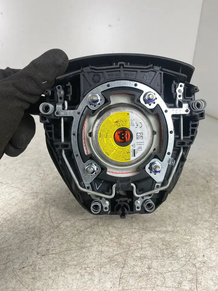 Toyota Auris E180 (2012 - 2018) 4513002450 Подушка безопасности руля — фото 4