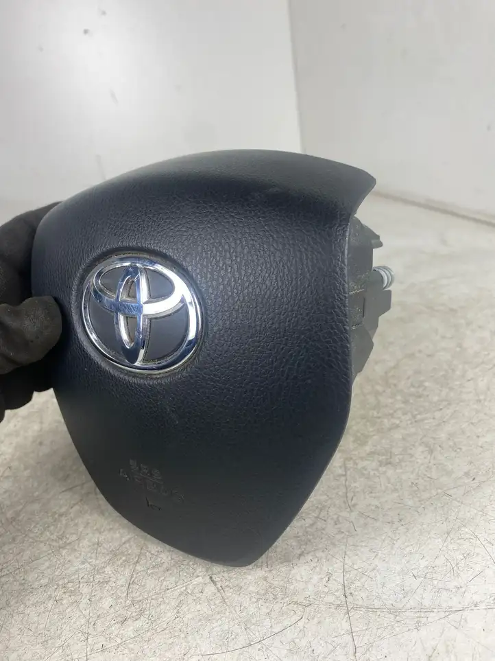 Toyota Auris E180 (2012 - 2018) 4513002450 Подушка безопасности руля — фото 3
