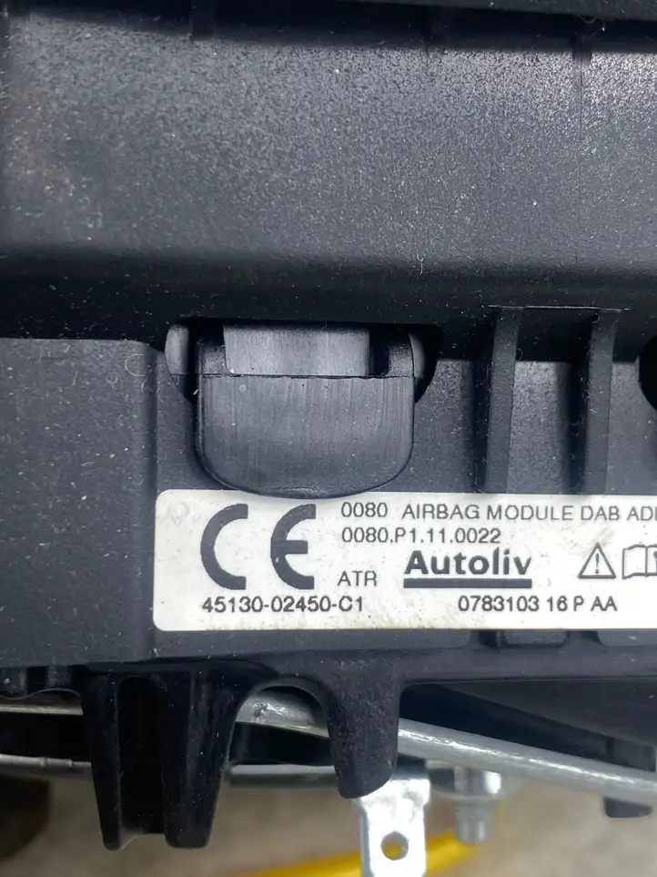 Toyota Auris E180 (2012 - 2018) 4513002450 Подушка безопасности руля — фото 4