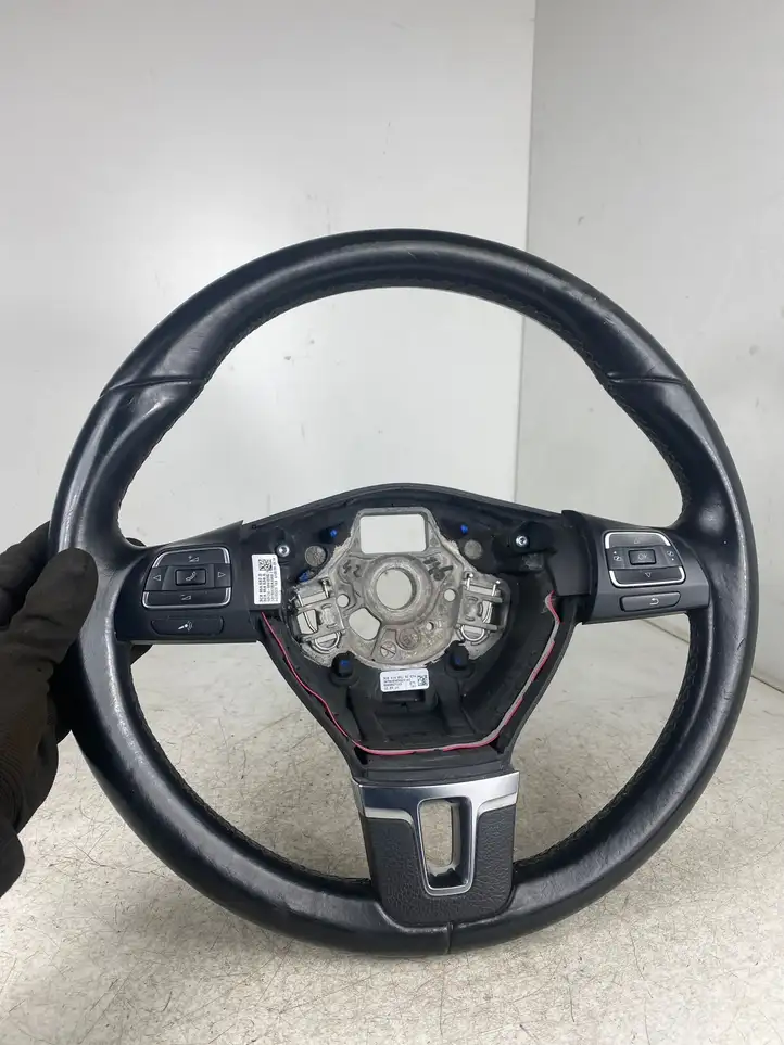 Volkswagen Golf VI (2009 - 2013) 3C8959537D Кнопки на рулевом колесе — фото 1