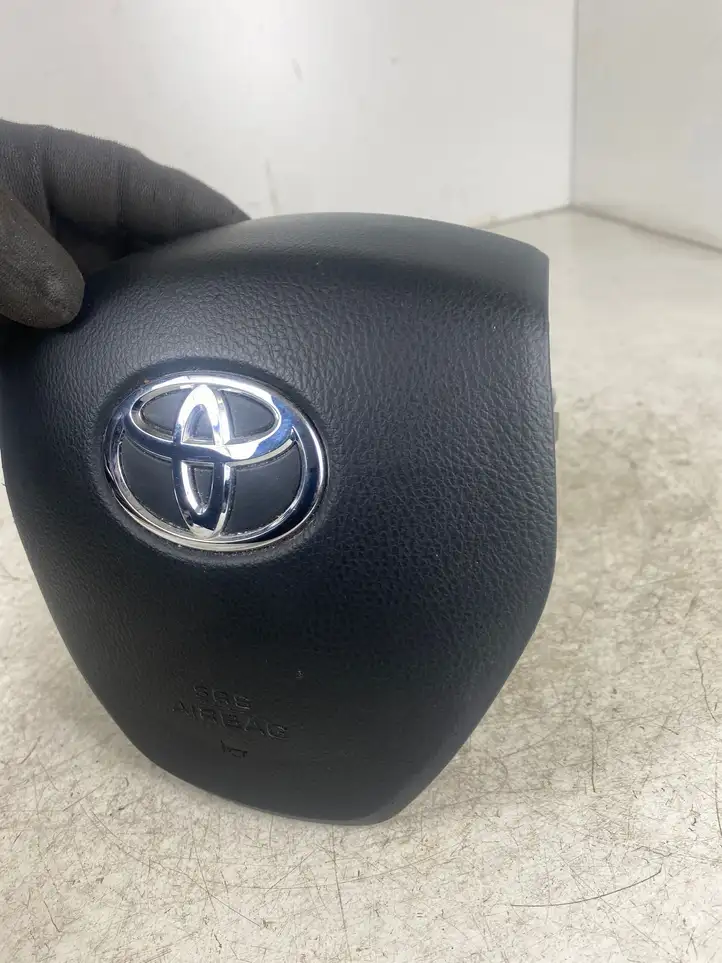 Toyota Corolla E160 E170 (2013 - ) 4513002450 Подушка безопасности руля — фото 3