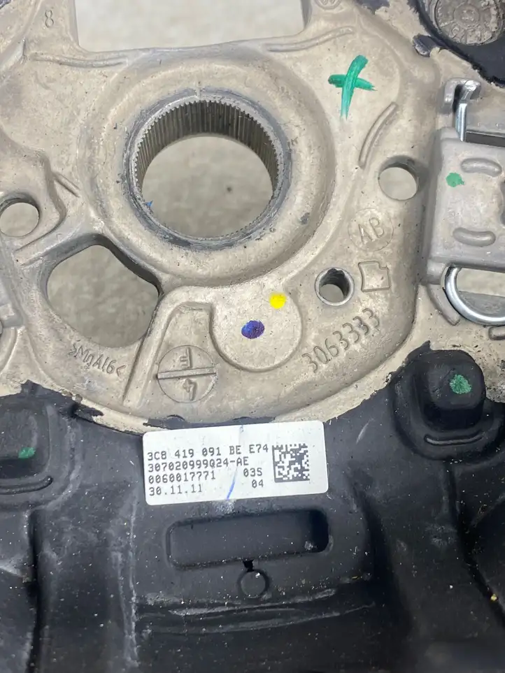 Volkswagen Golf VI (2009 - 2013) 3C8959538G Кнопки на рулевом колесе — фото 4