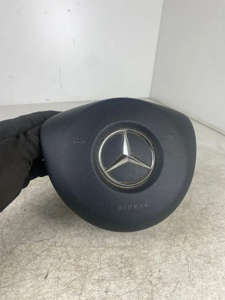 Mercedes-Benz C W205 (2014 - 2021) 0008602900 Подушка безопасности руля — фото 1